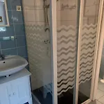 1 Pièce 16 M2 Climatisé 2 Personnes Piscine Partagée *