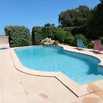 1 Piece 16 M2 Climatise 2 Personnes Piscine Partagee * بورتو فيكشْيو