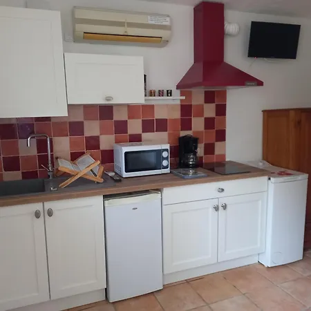 Appartement 1 Piece 16 M2 Climatise 2 Personnes Piscine Partagee Porto-Vecchio (Corsica)