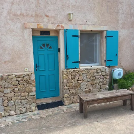 Appartement 1 Piece 16 M2 Climatise 2 Personnes Piscine Partagee Porto-Vecchio (Corsica)