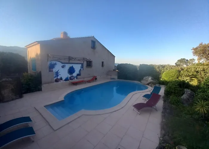 1 Piece 16 M2 Climatise 2 Personnes Piscine Partagee *